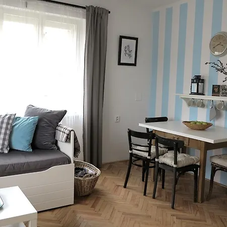 Pod Lipou Apartment
